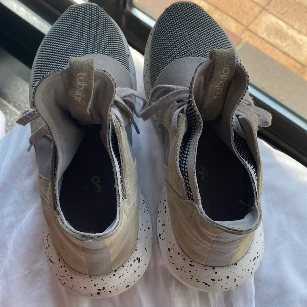 ADIDAS TUBULAR - Picture 4 of 5